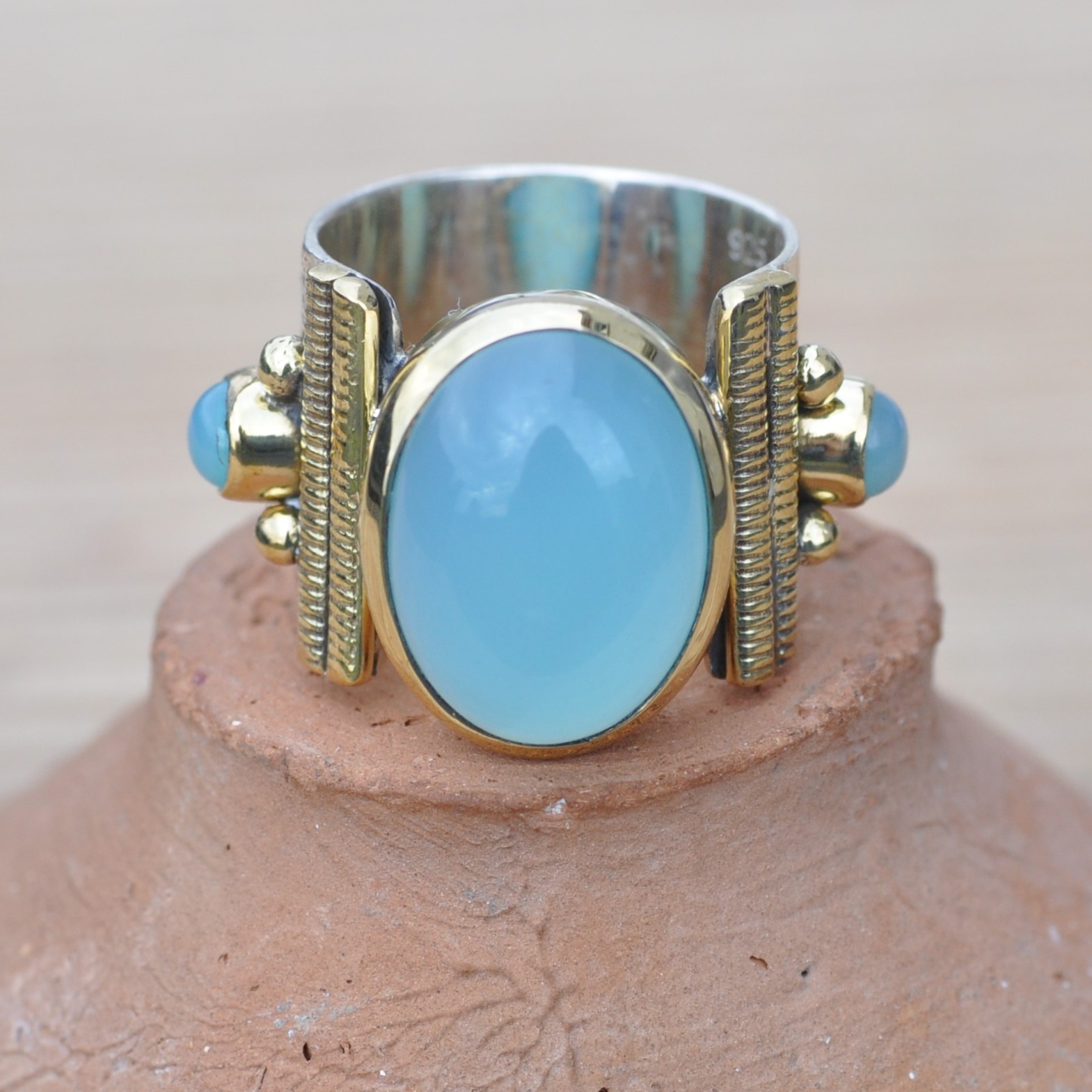 Bague anneau large pierre ovale cabochon en Calcédoine bleue T50/52/54/56/58